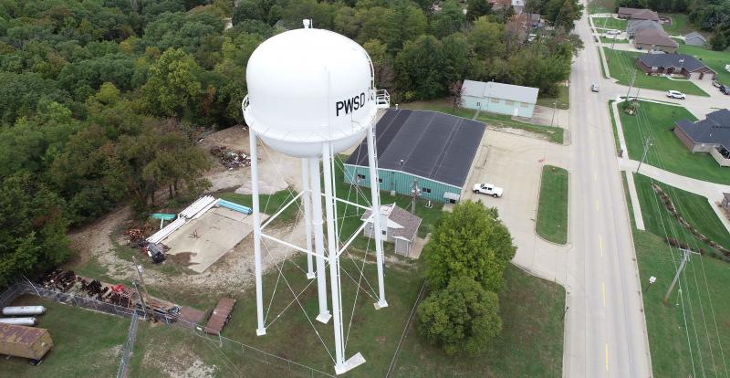 Elevated water tank in Missouri